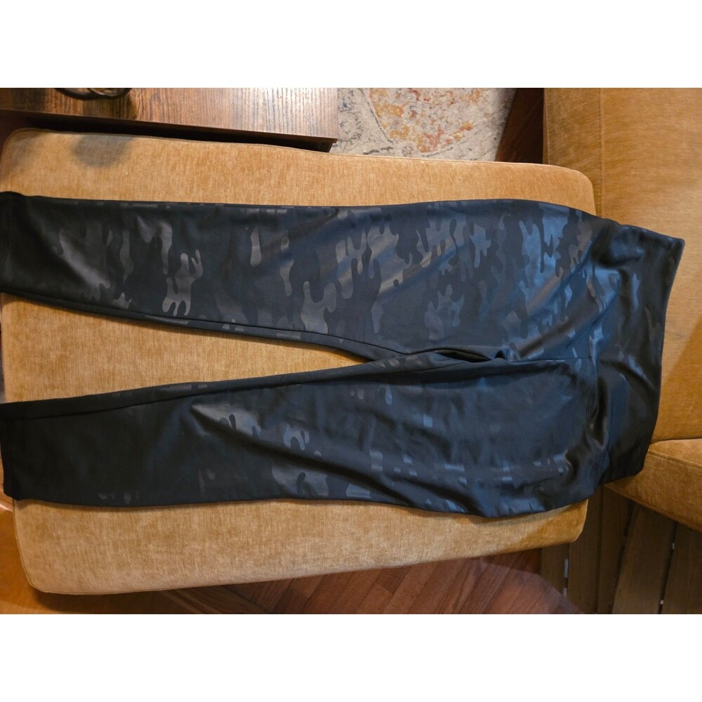 Shiny/Matte Camo Leggings